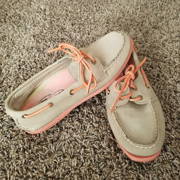 coral boat shoes